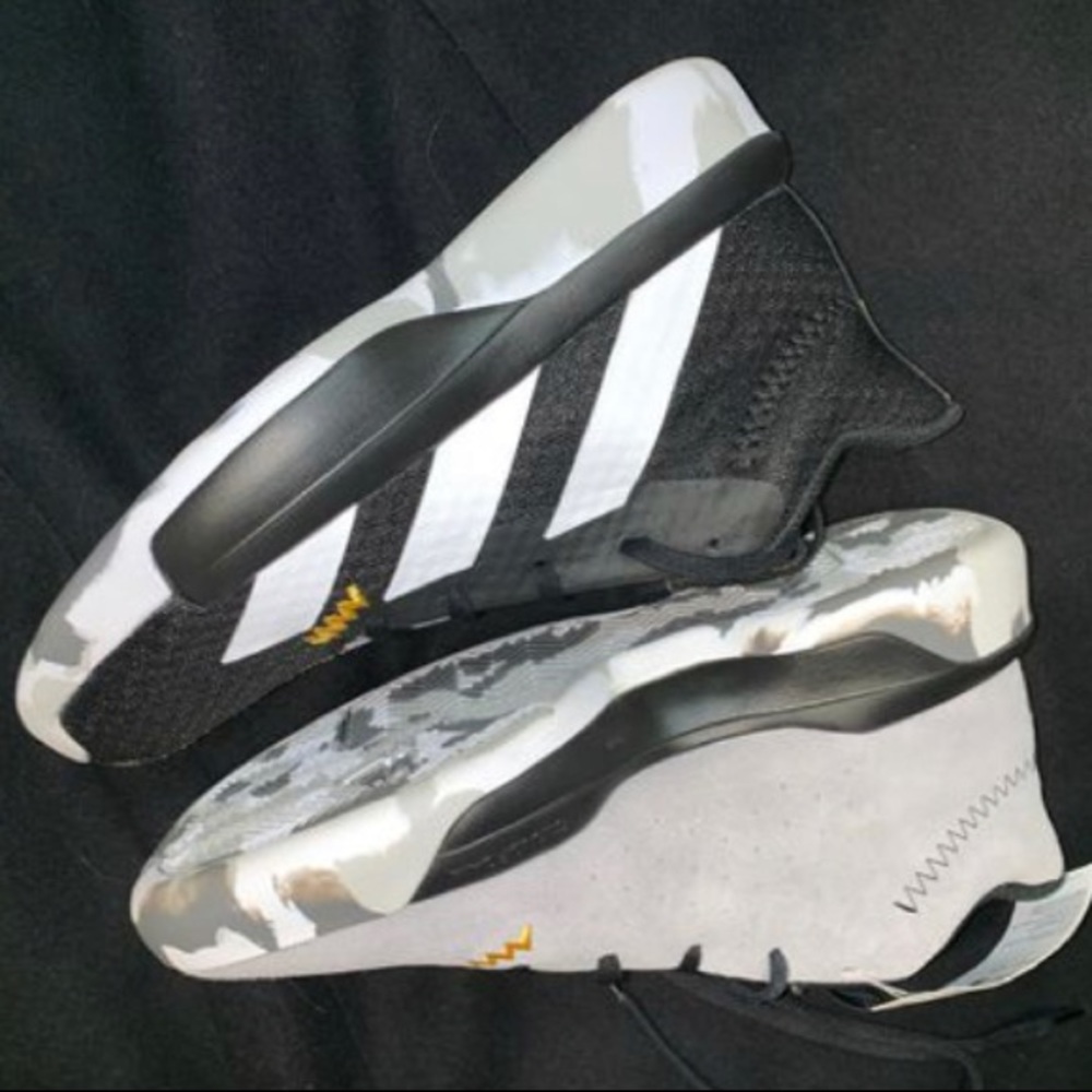 Adidas size 5 New with tag